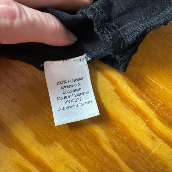 Nine West Long Sleeve Surplice Blouse with banded bottom. Size small- NEW! - Picture 7 of 12